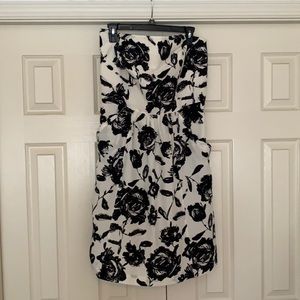 Strapless black floral dress with pockets!
